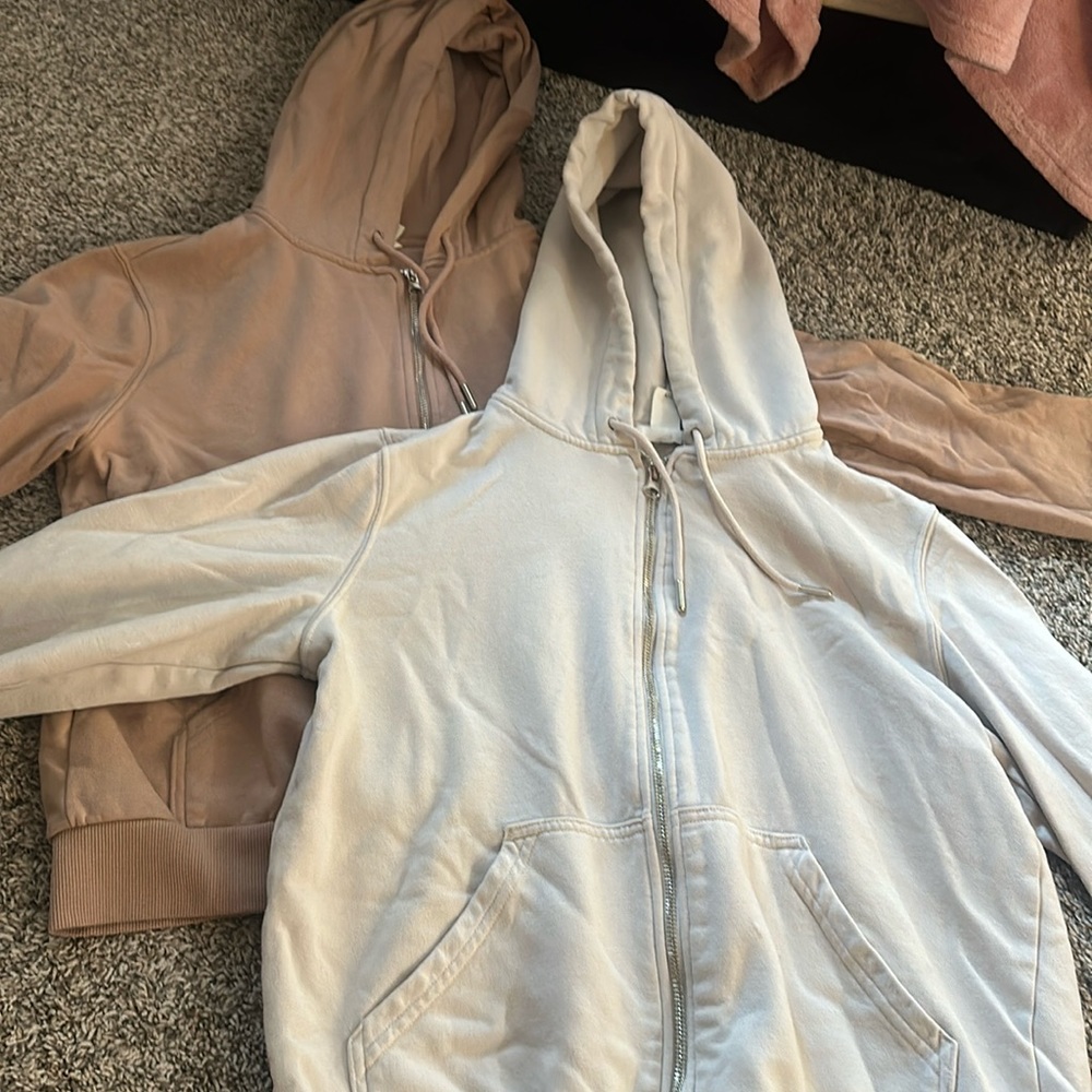 2 H&M zip up sweatshirts